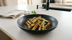 Cuketové hranolky na pánvi: s balzamikem, česnekem a sezamem hotové za chvíli